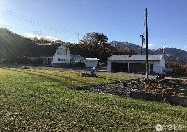 Photo 1 of Single family home for sale at 2627 Malaga Alcoa Hwy, Malaga, WA 98828 | MLS# NWM2532959 | Listing updated on 2026-09-21