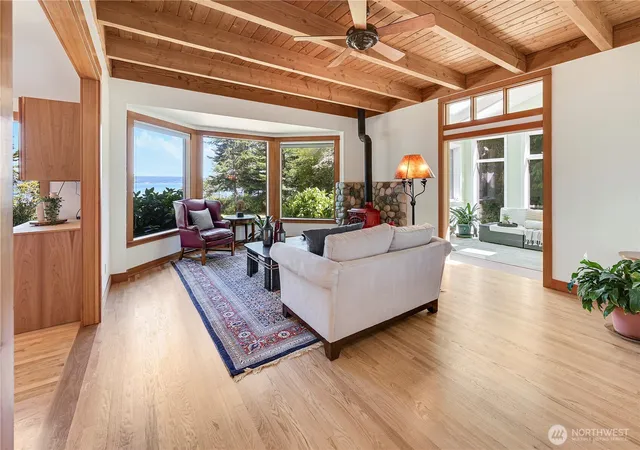 Photo 4 of Sale Pending at 372 Schwartz Rd, Nordland, WA 98358 | MLS# NWM2533006 | Listing updated on 2026-09-25