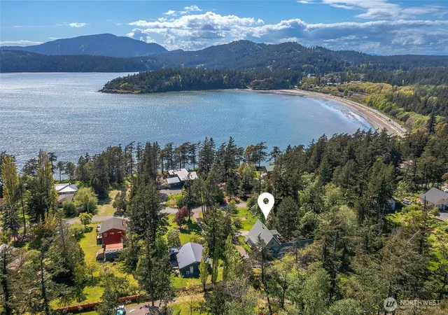 Photo 1 of Single family home for sale at 127 Montgomery Ln, Eastsound, WA 98245 | MLS# NWM2533010 | Listing updated on 2026-09-21