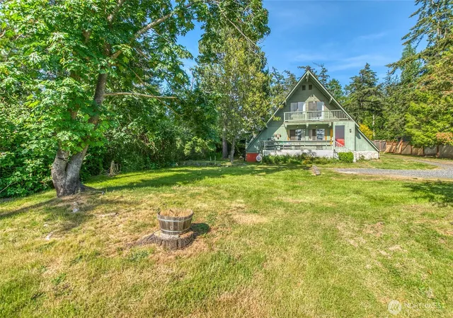 Photo 2 of Single family home for sale at 127 Montgomery Ln, Eastsound, WA 98245 | MLS# NWM2533010 | Listing updated on 2026-09-21