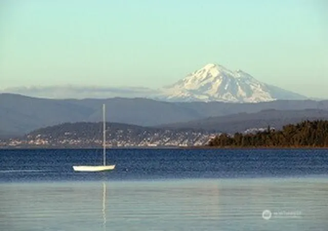 Photo 4 of Single family home for sale at 1865 Seacrest Dr, Lummi Island, WA 98262 | MLS# NWM2533034 | Listing updated on 2026-09-21
