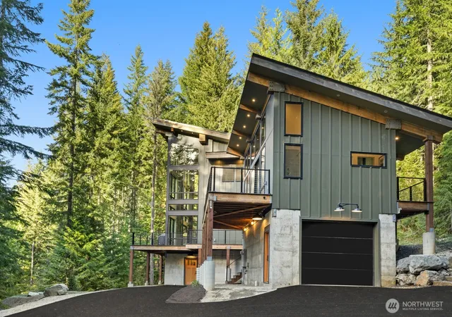 Photo 2 of Single family home for sale at 2982 Kachess Lake Rd, Easton, WA 98925 | MLS# NWM2533037 | Listing updated on 2026-09-21