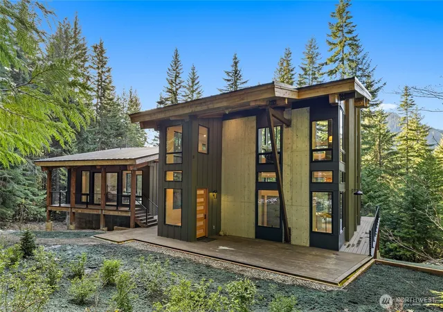 Photo 3 of Single family home for sale at 2982 Kachess Lake Rd, Easton, WA 98925 | MLS# NWM2533037 | Listing updated on 2026-09-21