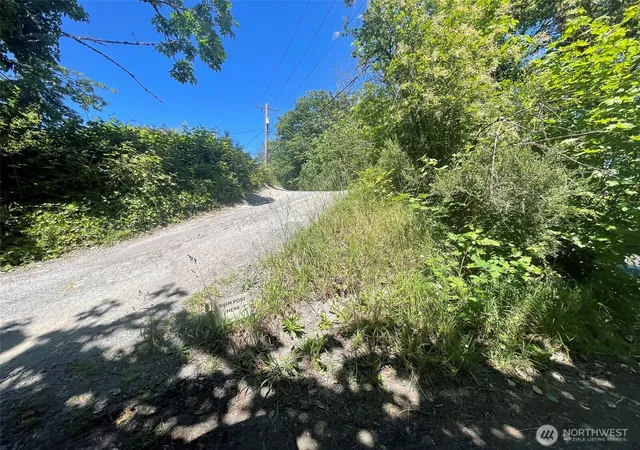 Photo 3 of Land for sale at 7610 8th Avenue SW, Seattle, WA 98106 | MLS# NWM2533091 | Listing updated on 2026-09-21