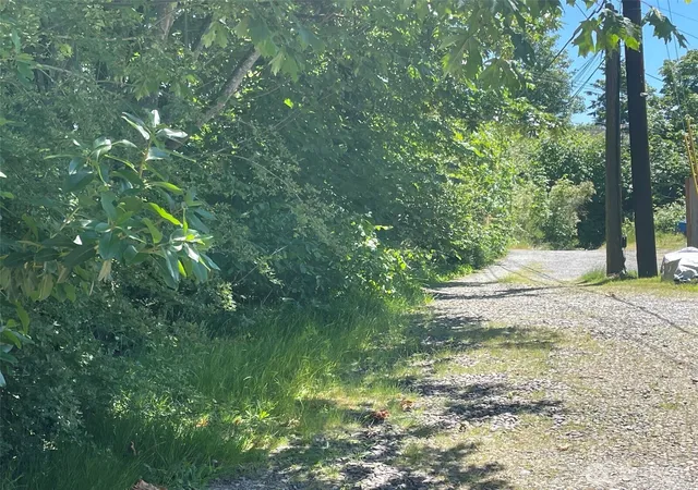 Photo 4 of Land for sale at 7610 8th Avenue SW, Seattle, WA 98106 | MLS# NWM2533091 | Listing updated on 2026-09-21