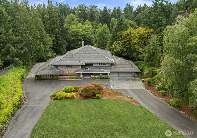 Photo 3 of Mansion for sale at 6718 76th Street W, Lakewood, WA 98499 | MLS# NWM2533109 | Listing updated on 2026-09-21