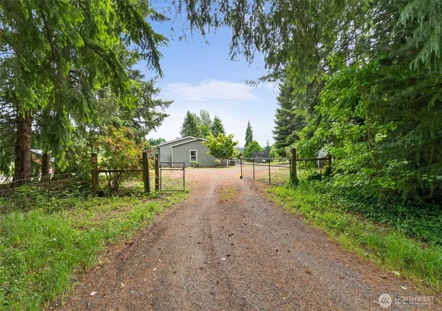 Photo 2 of Manufactured home for sale at 1583 State Route 122, Silver Creek, WA 98585 | MLS# NWM2533185 | Listing updated on 2026-09-30