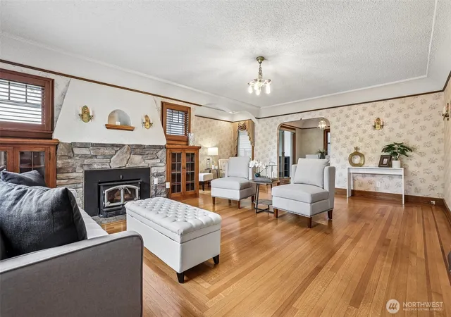Photo 4 of Sale Pending at 2542 S Cushman Ave, Tacoma, WA 98405 | MLS# NWM2533190 | Listing updated on 2026-09-27