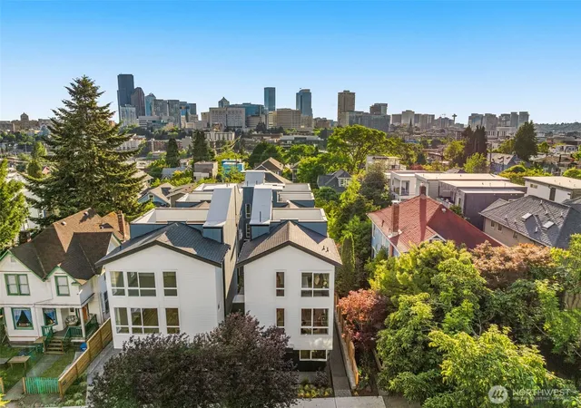Photo 2 of Townhouse for sale at 823 B 17th Ave, Seattle, WA 98122 | MLS# NWM2533191 | Listing updated on 2026-10-02