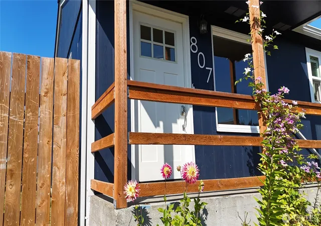 Photo 2 of Single family home for sale at 807 Georgiana St, Port Angeles, WA 98362 | MLS# NWM2533203 | Listing updated on 2026-09-21