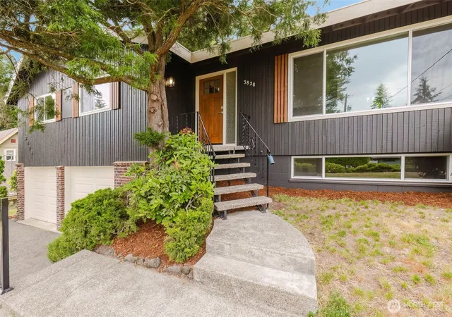 Photo 1 of Single family home for sale at 3828 Harbel Dr Ne, Bremerton, WA 98310 | MLS# NWM2533206 | Listing updated on 2026-09-23