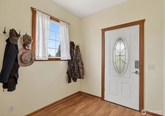 Photo 3 of Single family home for sale at 95 W Birnie Slough Rd, Cathlamet, WA 98612 | MLS# NWM2533235 | Listing updated on 2026-09-21