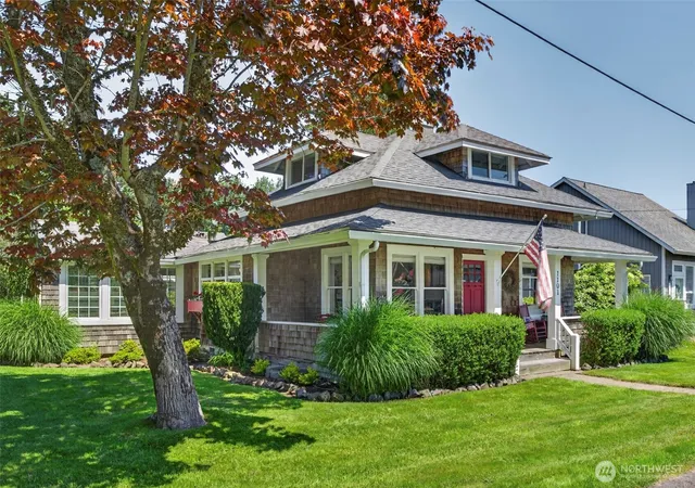 Photo 2 of Single family home for sale at 1101 35th Street, Seaview, WA 98644 | MLS# NWM2533261 | Listing updated on 2026-09-21