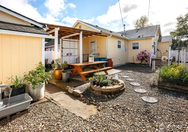 Photo 3 of Single family home for sale at 404 Jackson St, Ryderwood, WA 98581 | MLS# NWM2533298 | Listing updated on 2026-09-21
