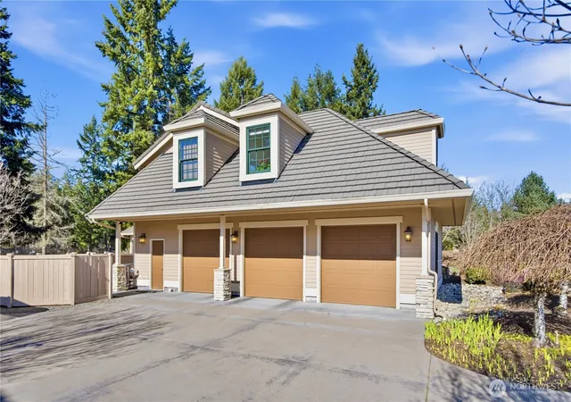 Photo 3 of Sale Pending at 33017 134th Avenue SE, Auburn, WA 98092 | MLS# NWM2533316 | Listing updated on 2026-09-20