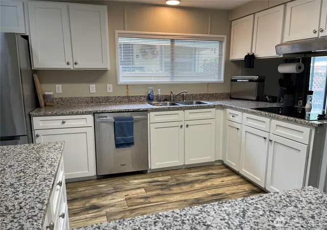 Photo 2 of Manufactured home for sale at 3333 228th Street Se #113, Bothell, WA 98021 | MLS# NWM2533340 | Listing updated on 2026-10-02