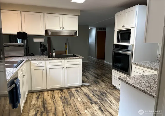 Photo 3 of Manufactured home for sale at 3333 228th Street Se #113, Bothell, WA 98021 | MLS# NWM2533340 | Listing updated on 2026-10-02