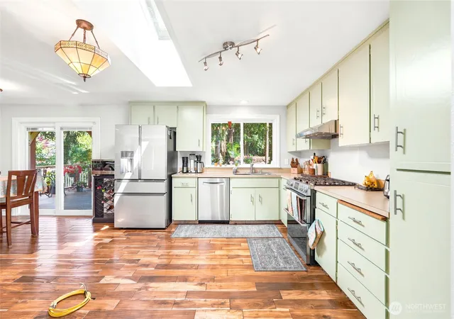 Photo 3 of Single family home for sale at 11714 SE 93rd Street, Newcastle, WA 98056 | MLS# NWM2533346 | Listing updated on 2026-09-21