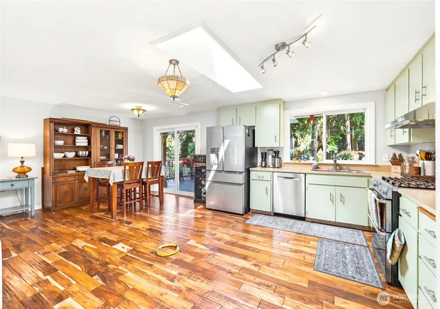 Photo 4 of Single family home for sale at 11714 SE 93rd Street, Newcastle, WA 98056 | MLS# NWM2533346 | Listing updated on 2026-09-21