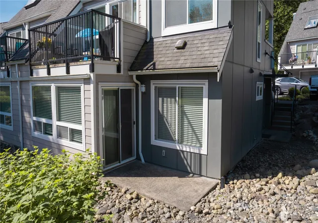 Photo 2 of Townhouse for sale at 24616 45th Place S, Kent, WA 98032 | MLS# NWM2533359 | Listing updated on 2026-09-21