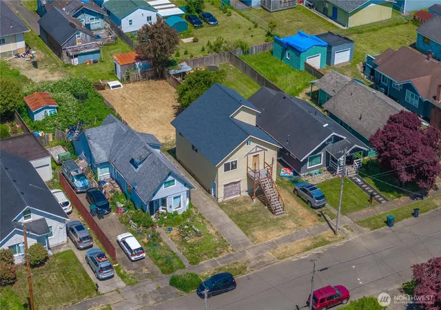 Photo 2 of Single family home for sale at 223 Karr Ave, Hoquiam, WA 98550 | MLS# NWM2533360 | Listing updated on 2026-09-21