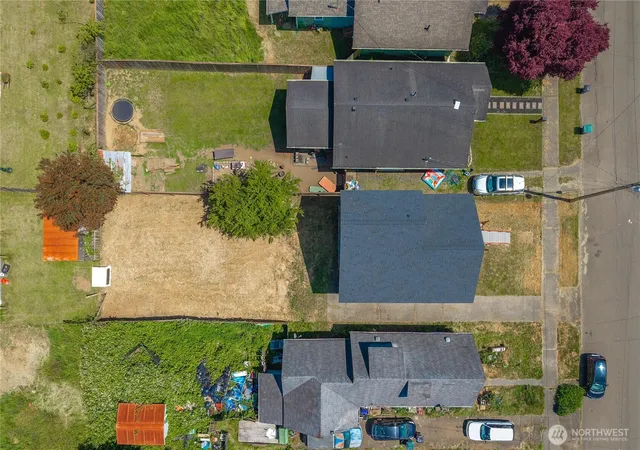 Photo 3 of Single family home for sale at 223 Karr Ave, Hoquiam, WA 98550 | MLS# NWM2533360 | Listing updated on 2026-09-21