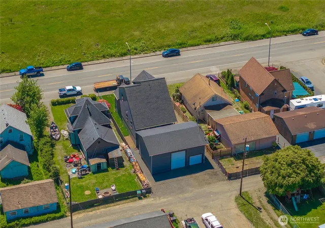 Photo 3 of Sale Pending at 2511 Bay Ave, Hoquiam, WA 98550 | MLS# NWM2533361 | Listing updated on 2026-09-30