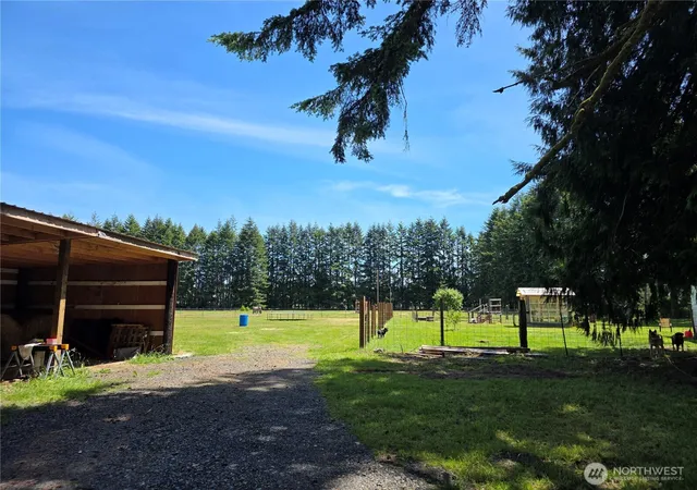 Photo 2 of Manufactured home for sale at 18 Newman Crk Rd, Elma, WA 98541 | MLS# NWM2533433 | Listing updated on 2026-09-24