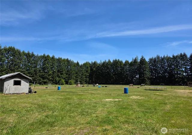 Photo 3 of Manufactured home for sale at 18 Newman Crk Rd, Elma, WA 98541 | MLS# NWM2533433 | Listing updated on 2026-09-24