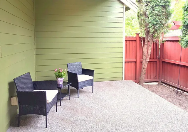 Photo 4 of Townhouse for sale at 1435 Harvest Ave SE, Olympia, WA 98501 | MLS# NWM2533475 | Listing updated on 2026-10-03