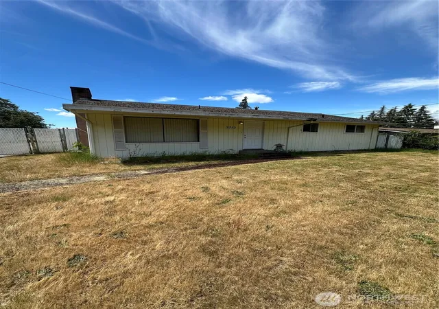 Photo 3 of Sale Pending at 2712 67th Avenue W, University Place, WA 98466 | MLS# NWM2533502 | Listing updated on 2026-09-25