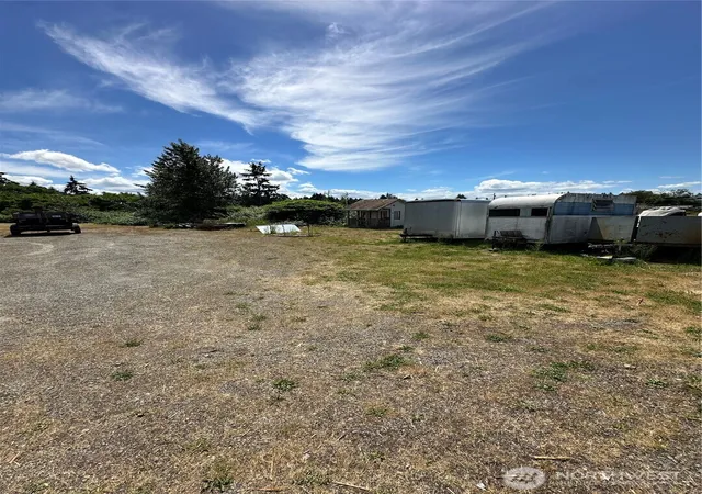 Photo 4 of Sale Pending at 2712 67th Avenue W, University Place, WA 98466 | MLS# NWM2533502 | Listing updated on 2026-09-25