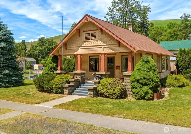 Photo 2 of Sale Pending at 100 W Dayton Ave, Dayton, WA 99328 | MLS# NWM2533504 | Listing updated on 2026-10-07