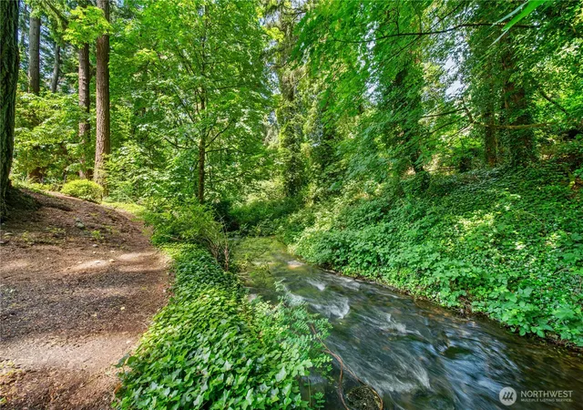 Photo 2 of Sale Pending at 11202 Greystone Dr Sw, Lakewood, WA 98499 | MLS# NWM2533542 | Listing updated on 2026-09-29