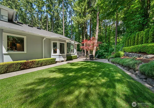 Photo 4 of Sale Pending at 11202 Greystone Dr SW, Lakewood, WA 98499 | MLS# NWM2533542 | Listing updated on 2026-09-29
