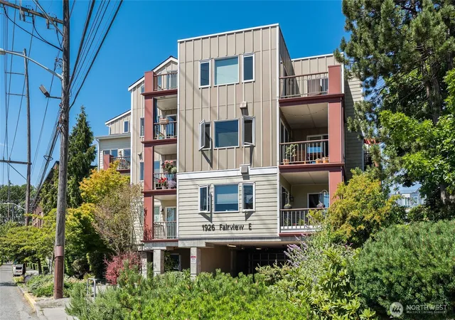 Photo 2 of Townhouse for sale at 1926 Fairview Ave E #307, Seattle, WA 98102 | MLS# NWM2533570 | Listing updated on 2026-09-21