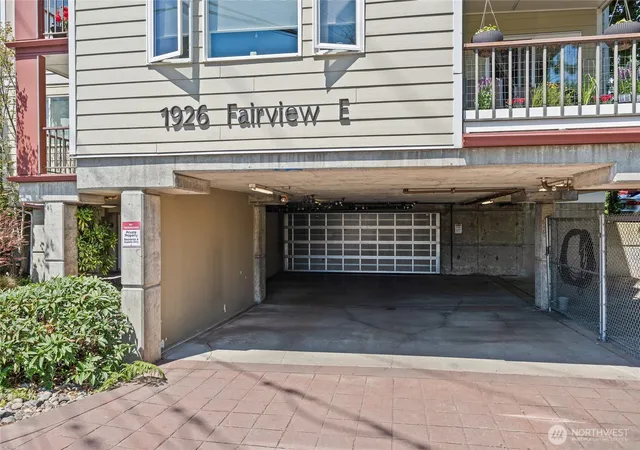 Photo 3 of Townhouse for sale at 1926 Fairview Ave E #307, Seattle, WA 98102 | MLS# NWM2533570 | Listing updated on 2026-09-21