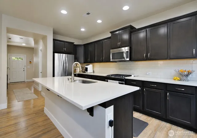 Photo 3 of Condo for sale at 19607 25th Drive SE, Bothell, WA 98012 | MLS# NWM2533588 | Listing updated on 2026-09-21