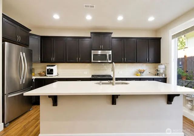 Photo 4 of Condo for sale at 19607 25th Drive SE, Bothell, WA 98012 | MLS# NWM2533588 | Listing updated on 2026-09-21