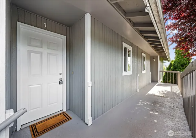 Multi family home for sale at 1523 Sunset Pl, Mount Vernon, WA 98273 | MLS# NWM2533606