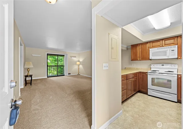 Photo 4 of Multi family home for sale at 1523 Sunset Pl, Mount Vernon, WA 98273 | MLS# NWM2533606 | Listing updated on 2026-09-21
