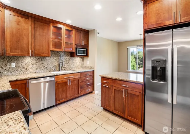Photo 4 of Condo for sale at 10823 Glen Acres Dr S #D, Seattle, WA 98168 | MLS# NWM2533632 | Listing updated on 2026-09-24