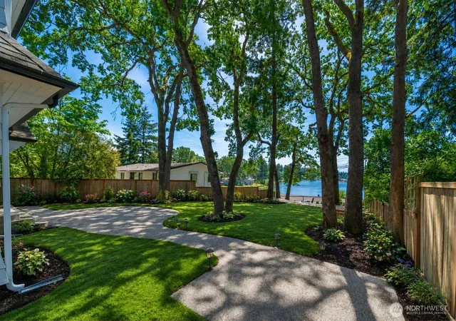 Photo 3 of Single family home for sale at 7409 Steilacoom Blvd Sw, Lakewood, WA 98499 | MLS# NWM2533657 | Listing updated on 2026-09-21