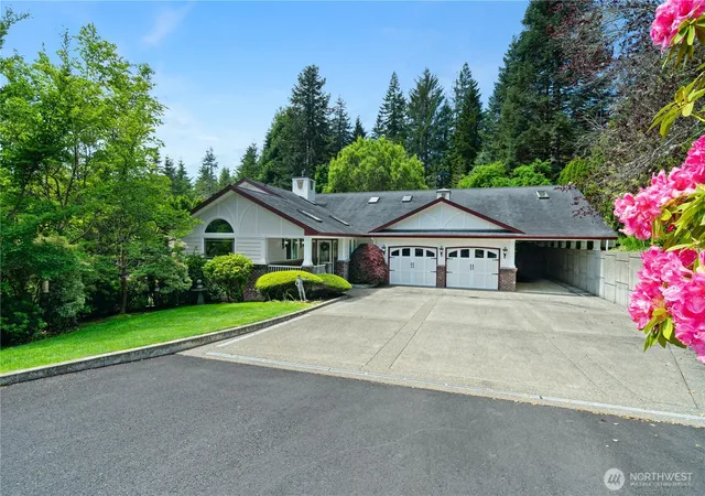 Photo 1 of Multi family home for sale at 115 Reynvaan Dr, Aberdeen, WA 98520 | MLS# NWM2533666 | Listing updated on 2026-09-21