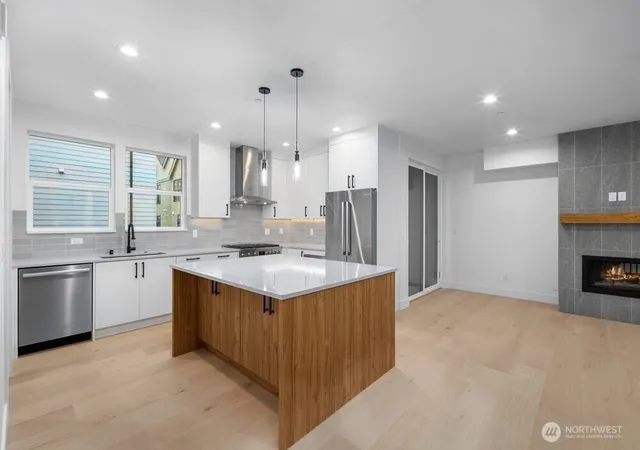 Photo 3 of Townhouse for sale at 962 7th Ave NW (homesite #4), Issaquah, WA 98027 | MLS# NWM2533747 | Listing updated on 2026-10-02