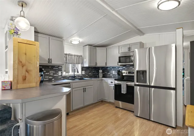 Photo 4 of Manufactured home for sale at 21603 Camp 12 Rd, Leavenworth, WA 98826 | MLS# NWM2533758 | Listing updated on 2026-09-21
