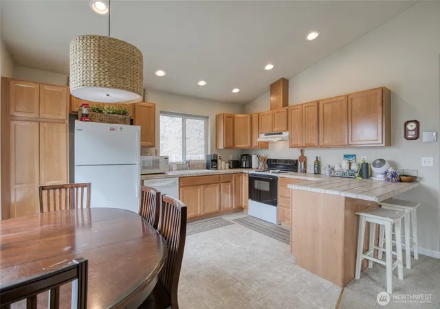 Photo 4 of Sale Pending at 414 Salina Cruz Ave SW, Ocean Shores, WA 98569 | MLS# NWM2533795 | Listing updated on 2026-09-14