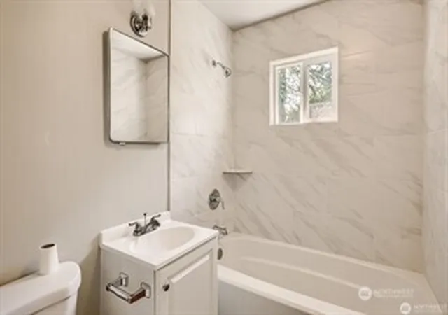 Photo 3 of Sale Pending at 600 Wildwood Blvd Sw, Issaquah, WA 98027 | MLS# NWM2533801 | Listing updated on 2026-09-25