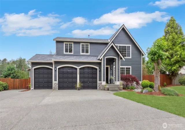 Photo 3 of Sale Pending at 5405 Braywood Ln Se, Olympia, WA 98513 | MLS# NWM2533825 | Listing updated on 2026-09-28