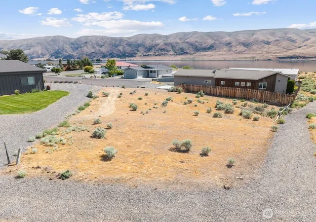 Photo 4 of Land for sale at 407 Is View SW, Mattawa, WA 99349 | MLS# NWM2533830 | Listing updated on 2026-10-02